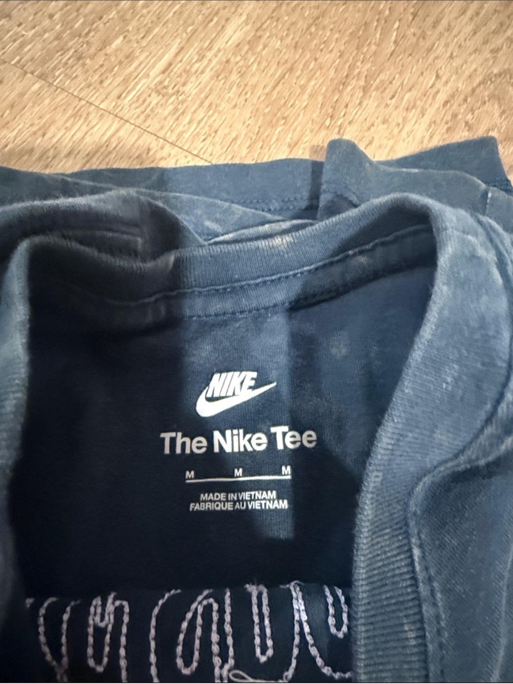 Nike Navy Blue Graphic Tee - Picture 2 of 2